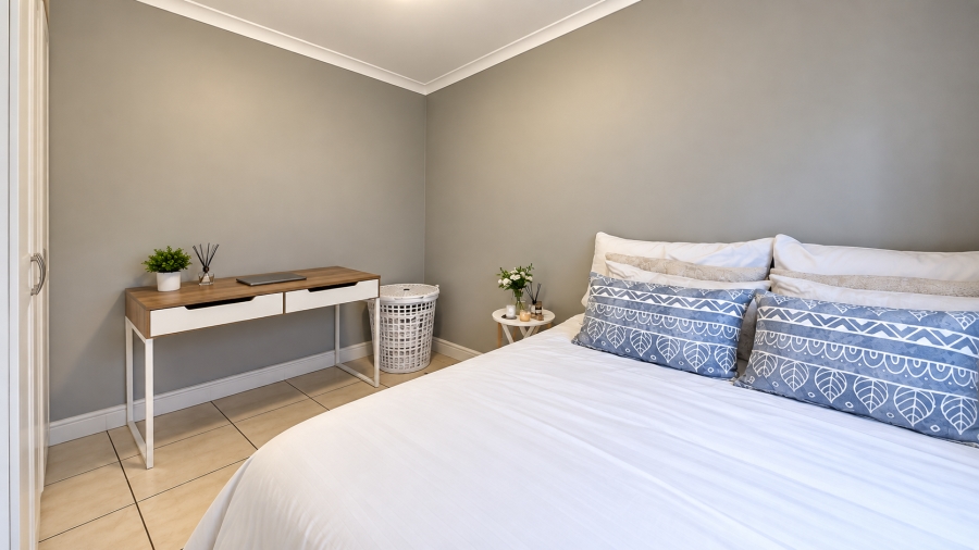 2 Bedroom Property for Sale in Parklands Western Cape
